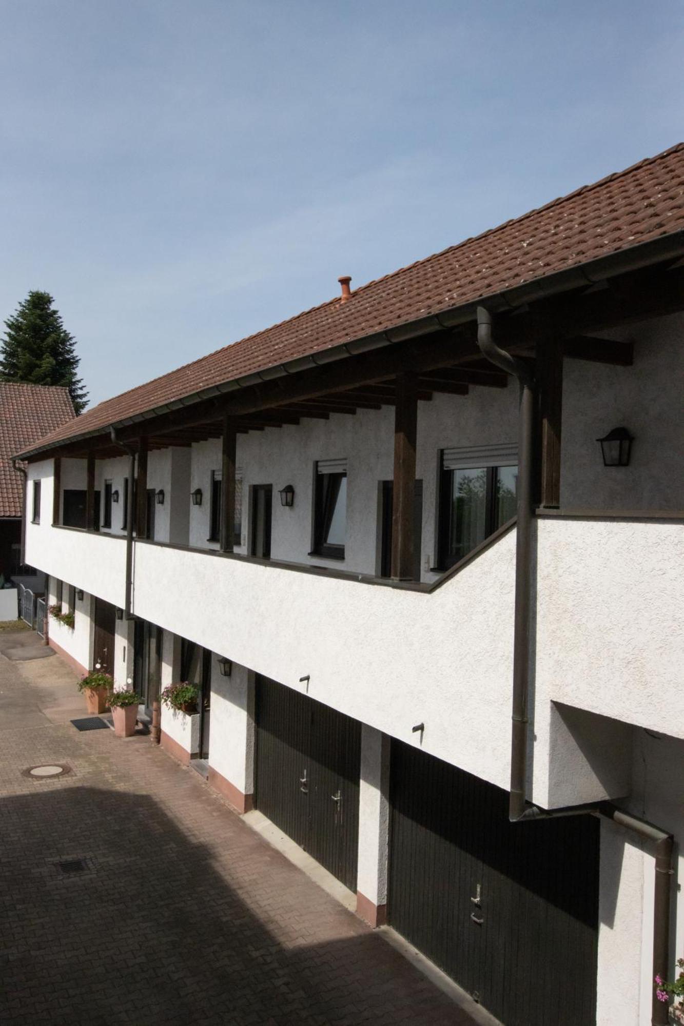 Pension Krone Hotel Schwaebisch Gmuend Exterior photo